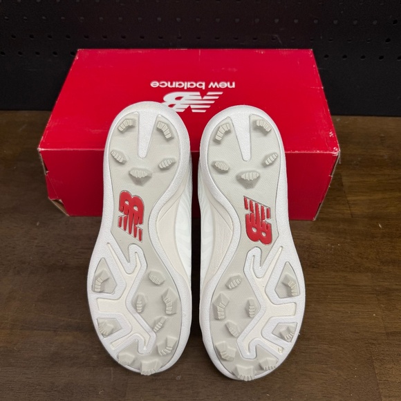 New W Box! Youth New Balance 4040v7 Rubber Molded White Baseball Cleats Size 4.5 - Picture 5 of 5